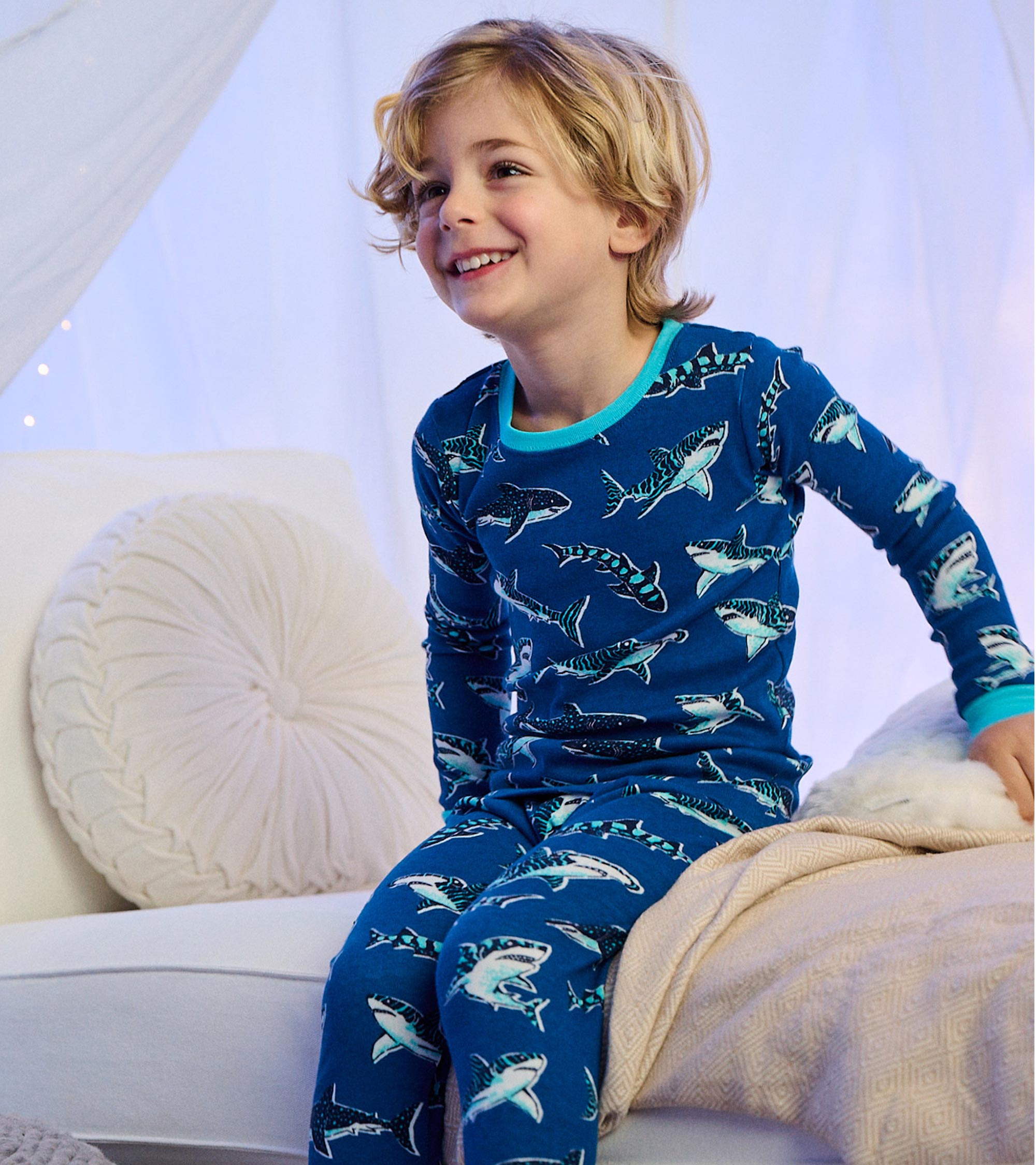 Boys Patterned Sharks Cotton Pajama Set | Hatley Discount Boys